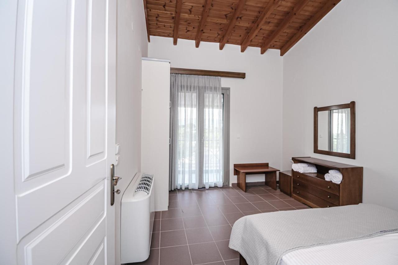 Terra Helios Suites & Studios Кипарисия Номер фото